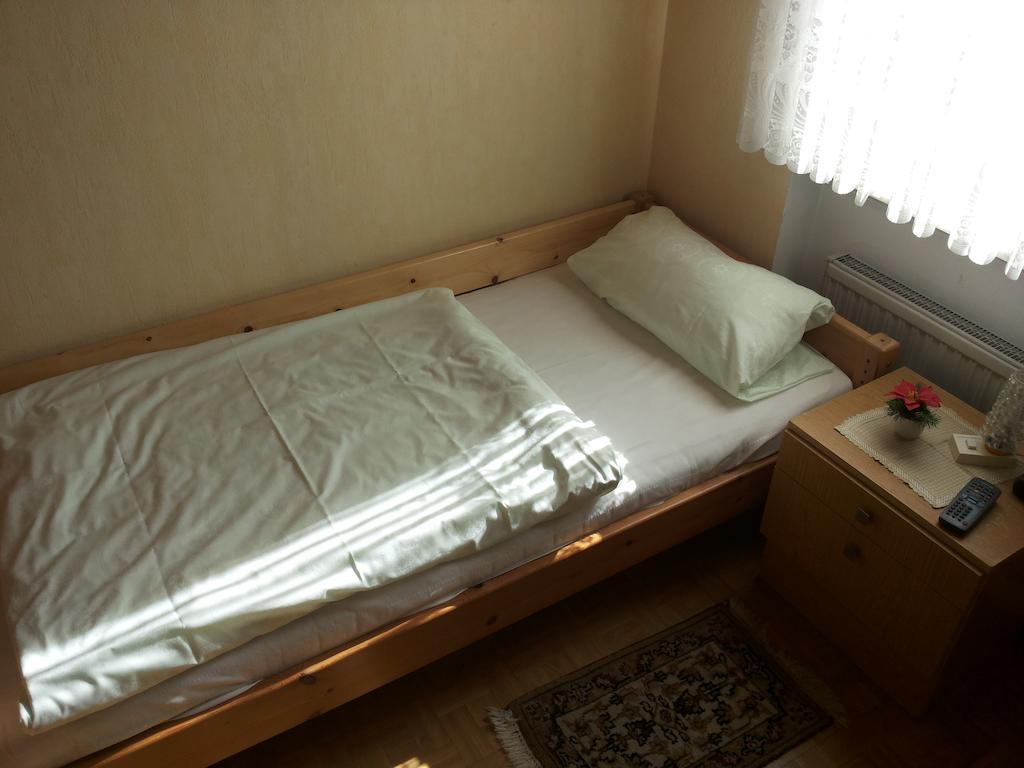 Pension Loeffler Steinbach am Wald Habitación foto